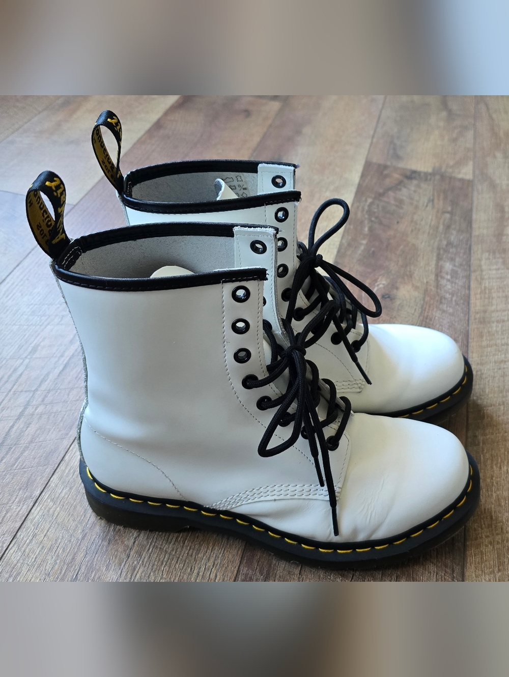 Dr. Martens Womens 1460 Smooth White Leather Lace-Up Boots Size 10 - Picture 9 of 9